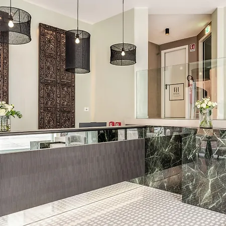 Plinius Lifestyle מלון קומו