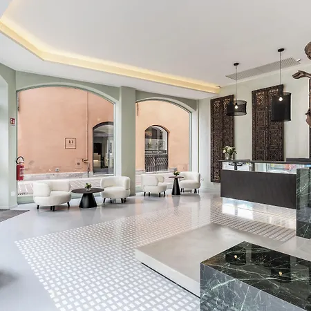 Plinius Lifestyle מלון 4*