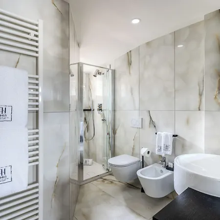 Plinius Lifestyle מלון