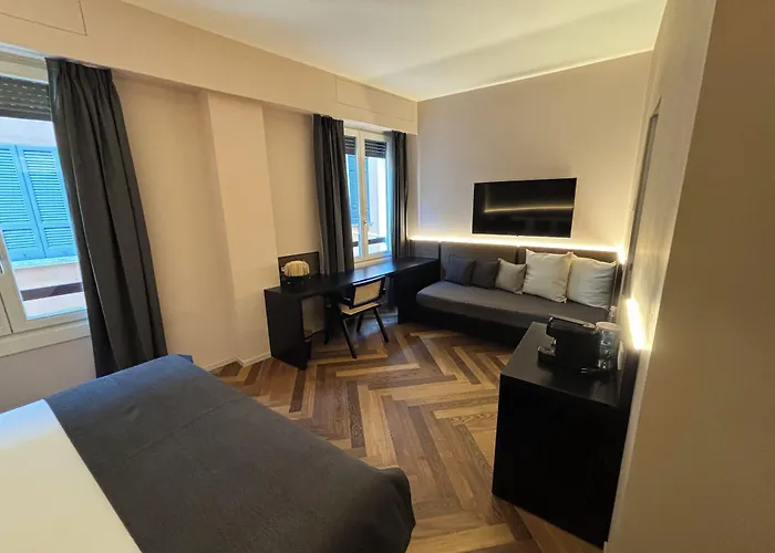 酒店 Plinius Lifestyle